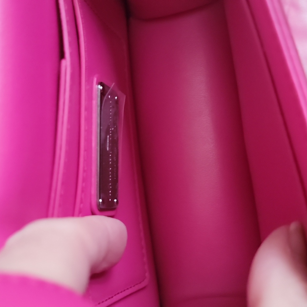 Salvatore Ferragamo Pink Crossbody Bag with Chain Strap - Picture 13 of 15